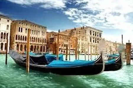 Casa D'oro Bed and Breakfast 5*