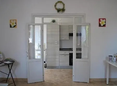 Casa D'oro Bed and Breakfast 5*