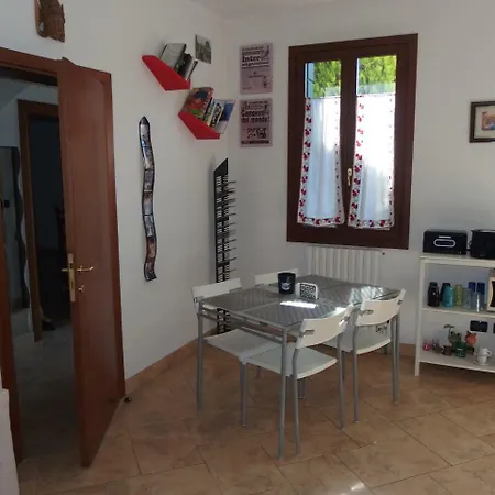 Casa D'oro Bed and Breakfast 5*
